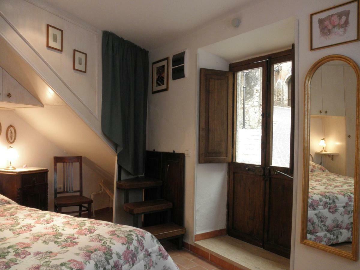 "Il Nido" Apartamento Sermoneta Exterior foto