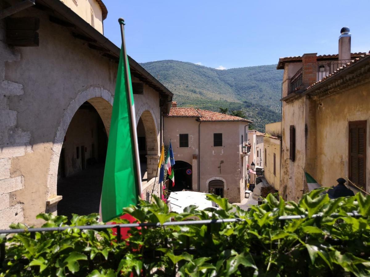 "Il Nido" Apartamento Sermoneta Exterior foto